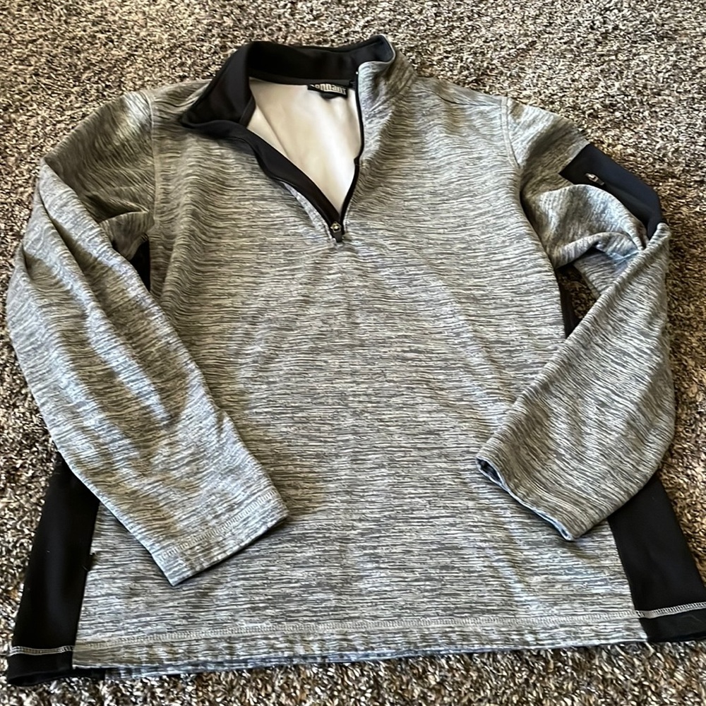 Pennant pullover
